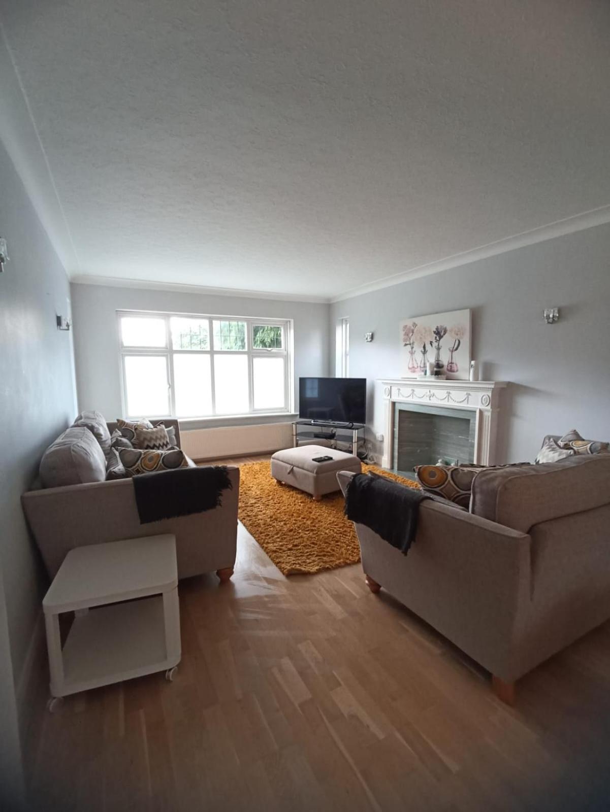 نيو مالدن Large Family Home Near Richmond Park المظهر الخارجي الصورة